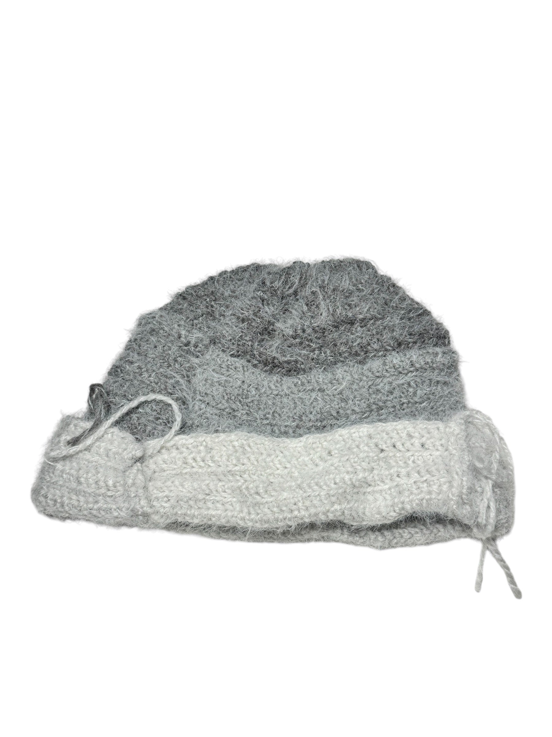 Fuzzy Gradient Beanie