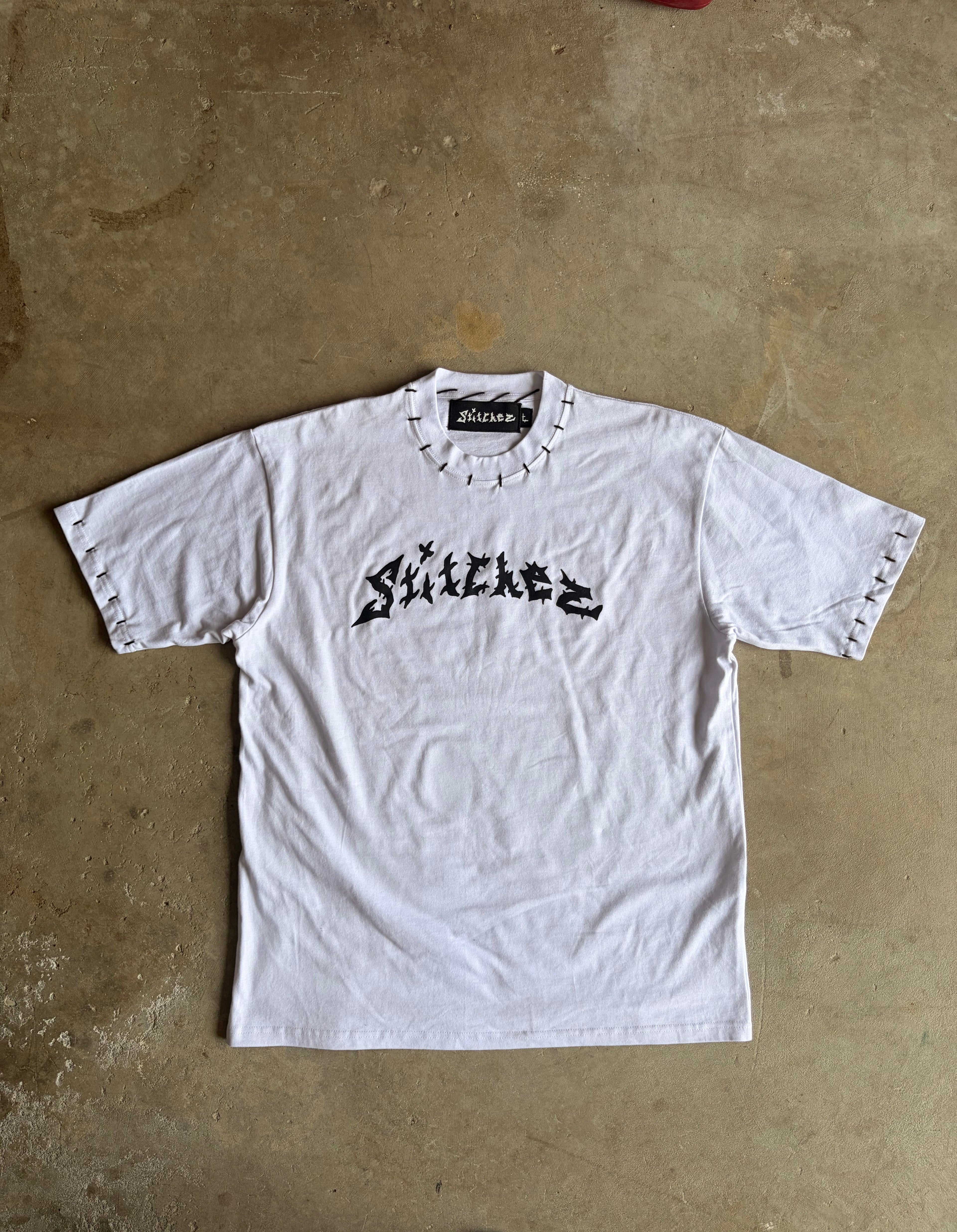 STITCHED TEE